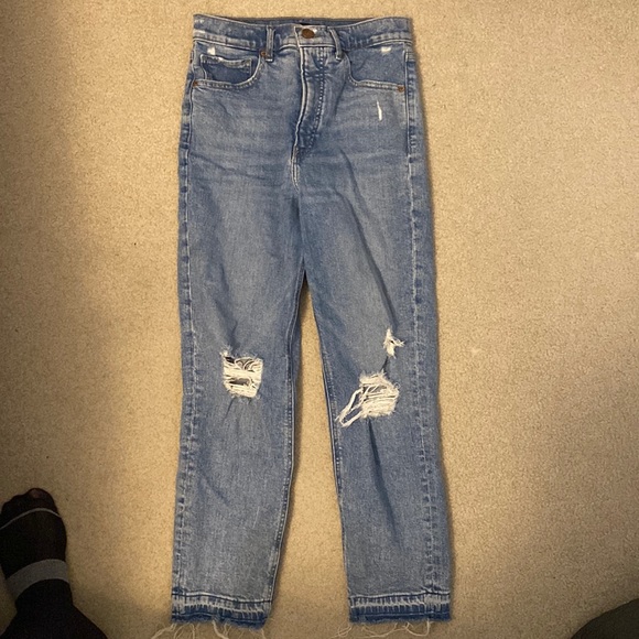 Express Super High Rise Mom Jean - Picture 1 of 2